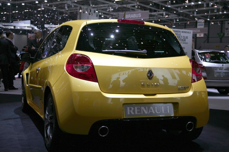  Renault Clio RS 2010 года  (фото 9 из 38)